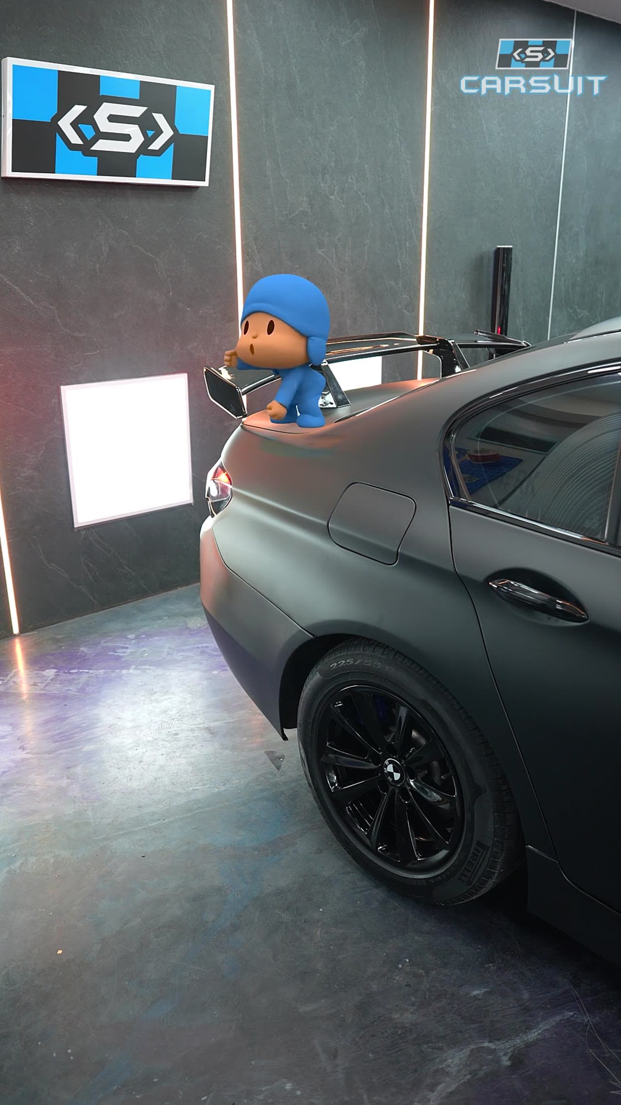 BMW 5 Series — Matte black wrap, Gloss accents at Carsuit Mumbai