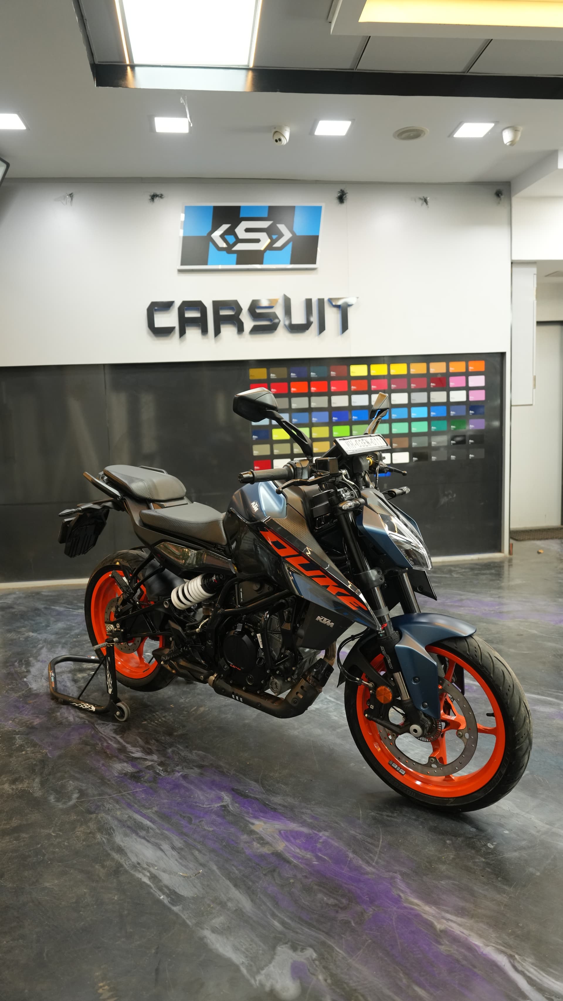 Customized SUV with bodykit and accent work at Carsuit Mumbai
