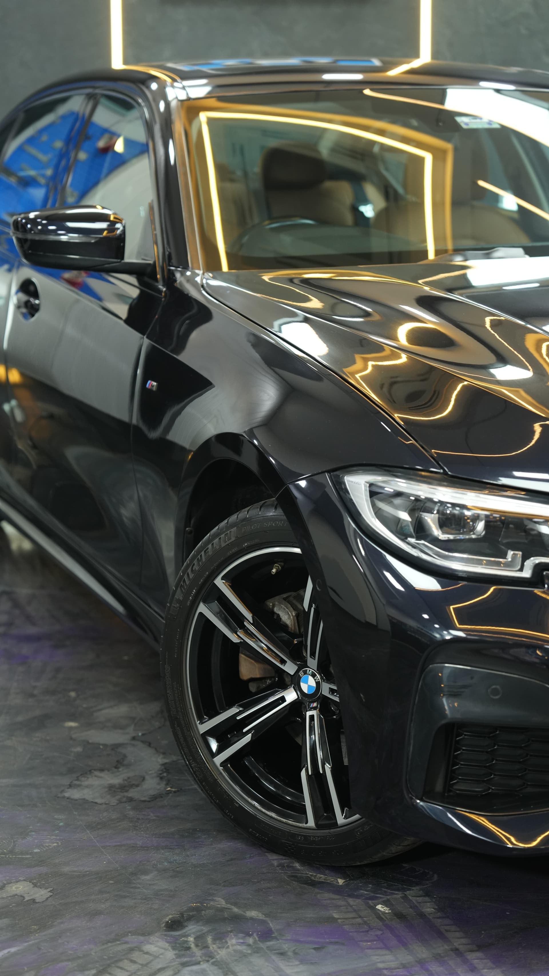 SUV fitted with aftermarket alloys at Carsuit Mumbai